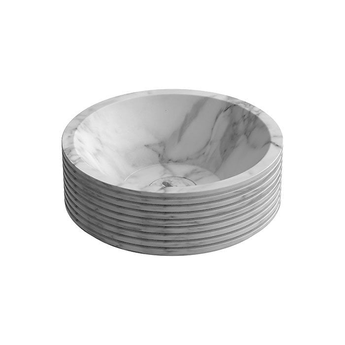 Antonio Lupi Introverso45 Lavabo 45 cm Da Appoggio Marmo Di Marmo Bianco ambientato su piano bagno con accessori...