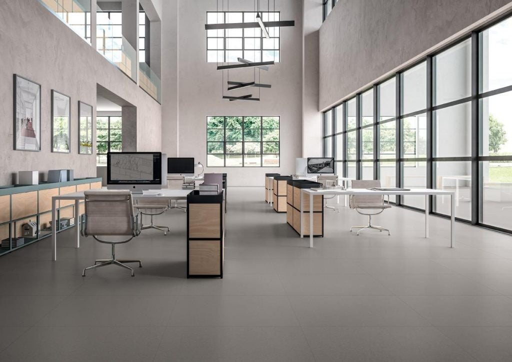 Blustyle Blutech Pavimento Rivestimento 90x90 Cm 11 10 Mm Cemento Bt in ambientazione completa, vista d'insieme della stanza