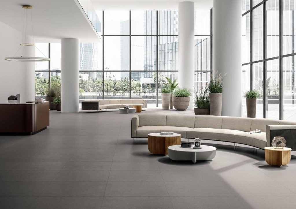 Blustyle Blutech Pavimento Rivestimento 90x90 Cm 11 10 Mm Cenere Bt in ambientazione completa, vista d'insieme della stanza