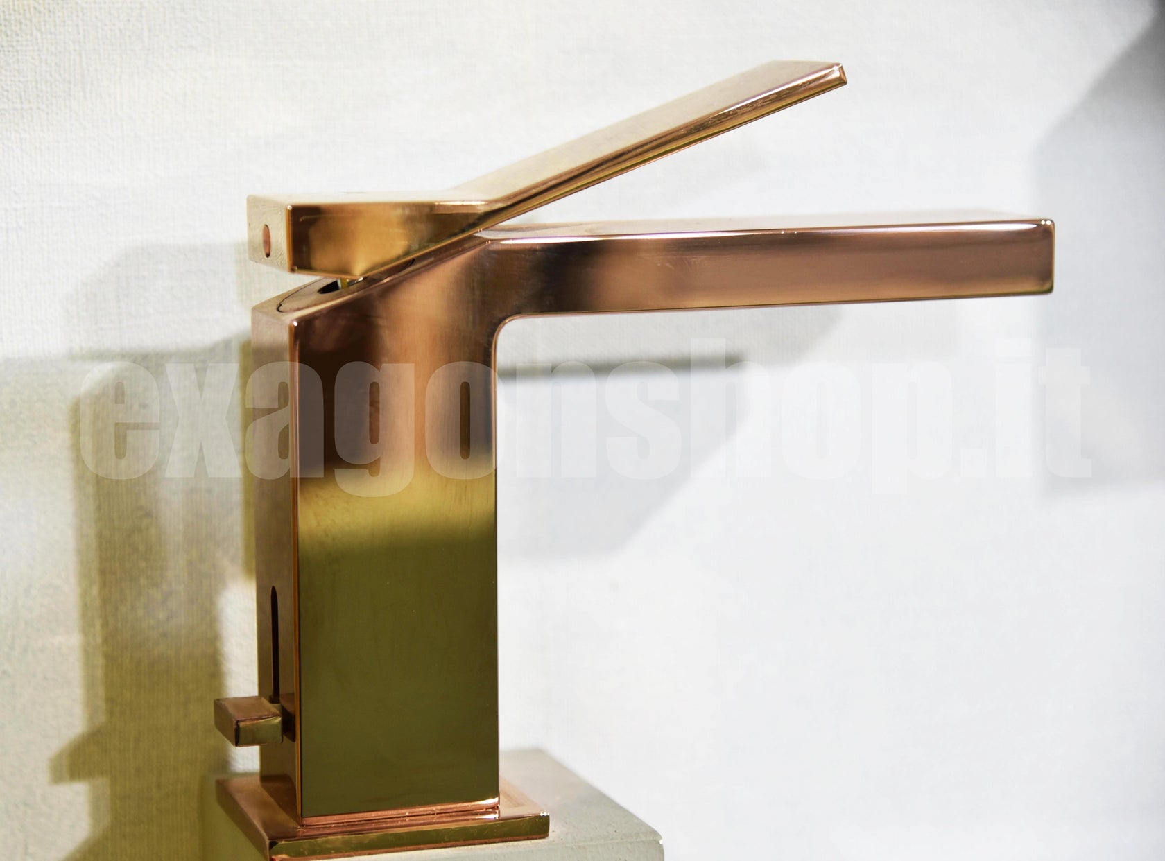Gessi Rettangolo K miscelatore Lavabo con piletta Rame PVD, vista laterale del profilo e della forma