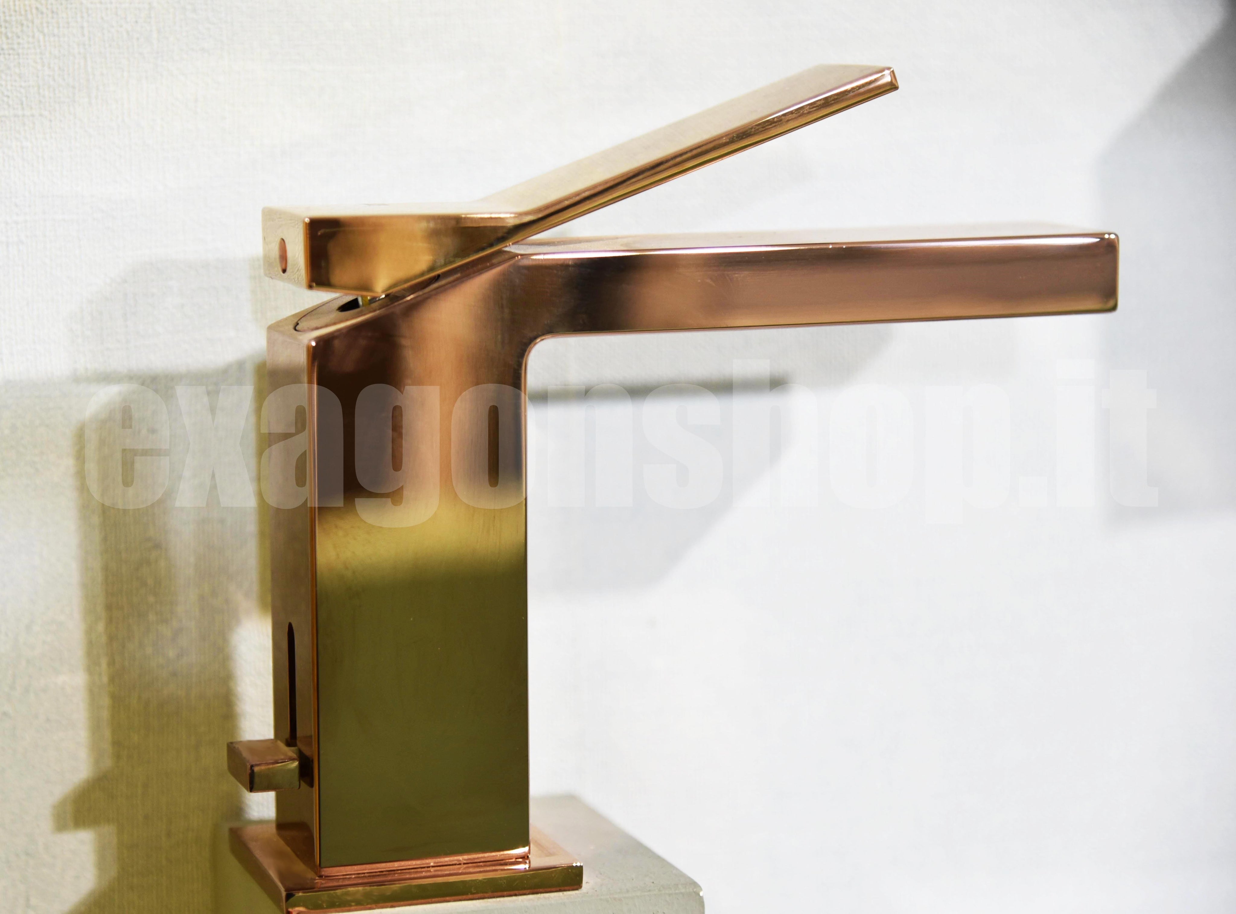 Gessi Rettangolo K miscelatore Lavabo con piletta Rame PVD, vista laterale del profilo e della forma