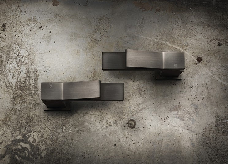 Rettangolo K Gessi Miscelatore Monocomando Lavabo black, vista laterale del profilo e della forma