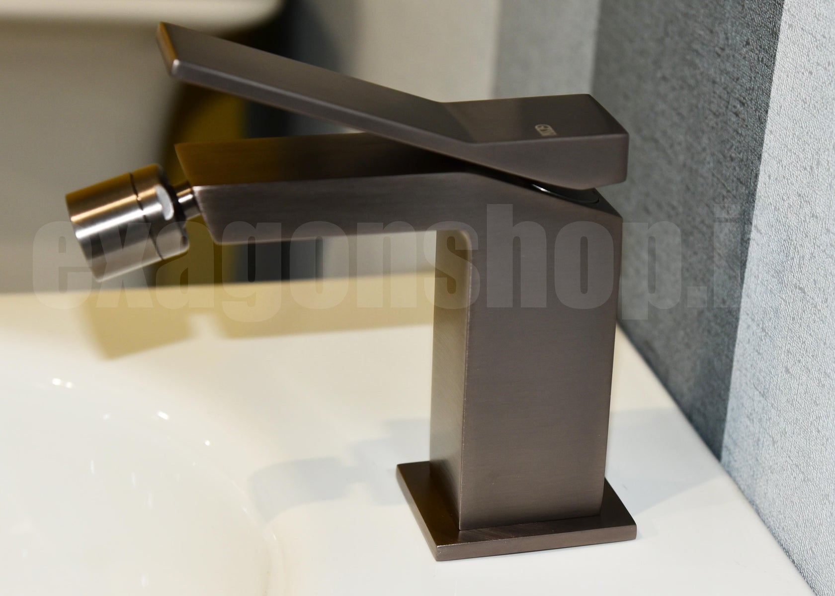 Disegno tecnico con quote di Gessi Rettangolo K Miscelatore Bidet con piletta black