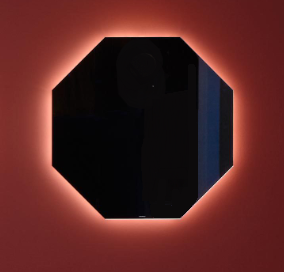 Antonio Lupi Specchio 90 cm Ottagonale illuminato Modulo890w accesa in ambiente, design e diffusione della luce - Antonio...