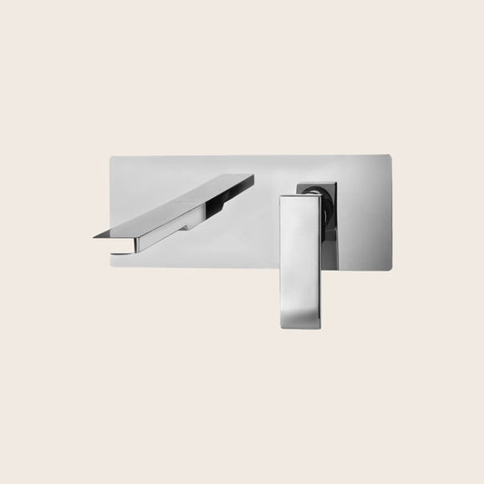 Paffoni Level Les104st Miscelatore Lavabo Incasso in Steel in acciaio inox ambientato su piano bagno con accessori