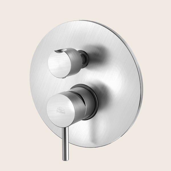 Paffoni Light Lig018st Miscelatore doccia Incasso 2 Uscite, vista frontale della maniglia e della bocca di erogazione