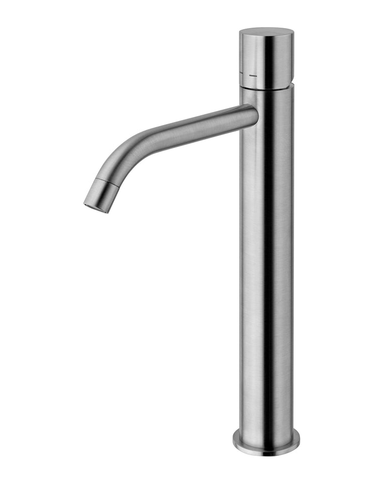 Paffoni Light Miscelatore lavabo alto prolungato senza, vista frontale su sfondo bianco