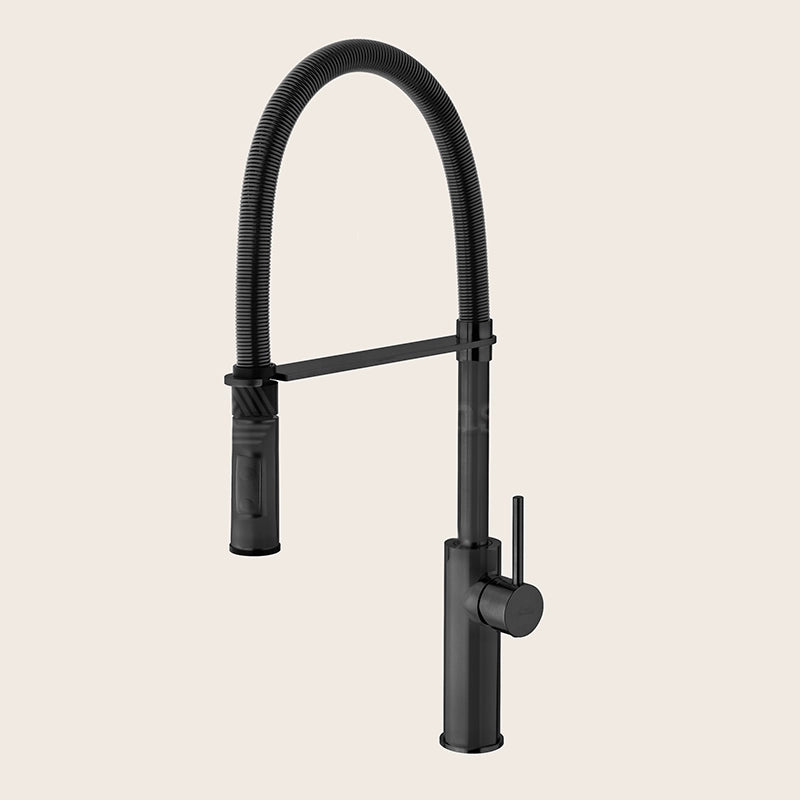 Paffoni Light Lig179nono Miscelatore Cucina Professional 2 in abs e opaco installato su lavello, vista della bocca e...