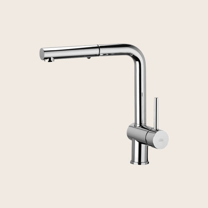 Paffoni Light Lig285cr Miscelatore Lavello Doccetta installato su lavello, vista della bocca e della leva