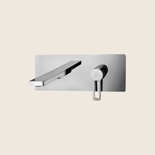 Paffoni Ringo Rin106 Miscelatore lavabo ad Incasso 2 Fori ambientato su piano bagno con accessori