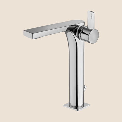 Paffoni Rock Ro085cr Miscelatore Lavabo alto leva Laterale ambientato su piano bagno con accessori