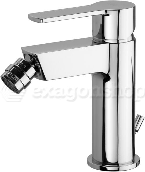 Paffoni West Ws131k Miscelatore Bidet Con Scarico Clic Clak, dettaglio ravvicinato della finitura e del marchio
