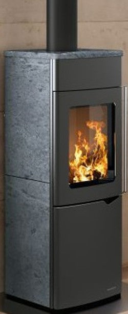Stufa A Legna ad aria 8kw con porta verticale automatica in, vista laterale che mostra profilo e dimensioni