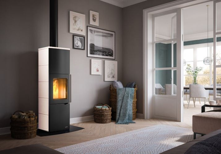 Stufa A Legna ad aria Con Accumulo 7Kw in acciaio in, vista laterale che mostra profilo e dimensioni