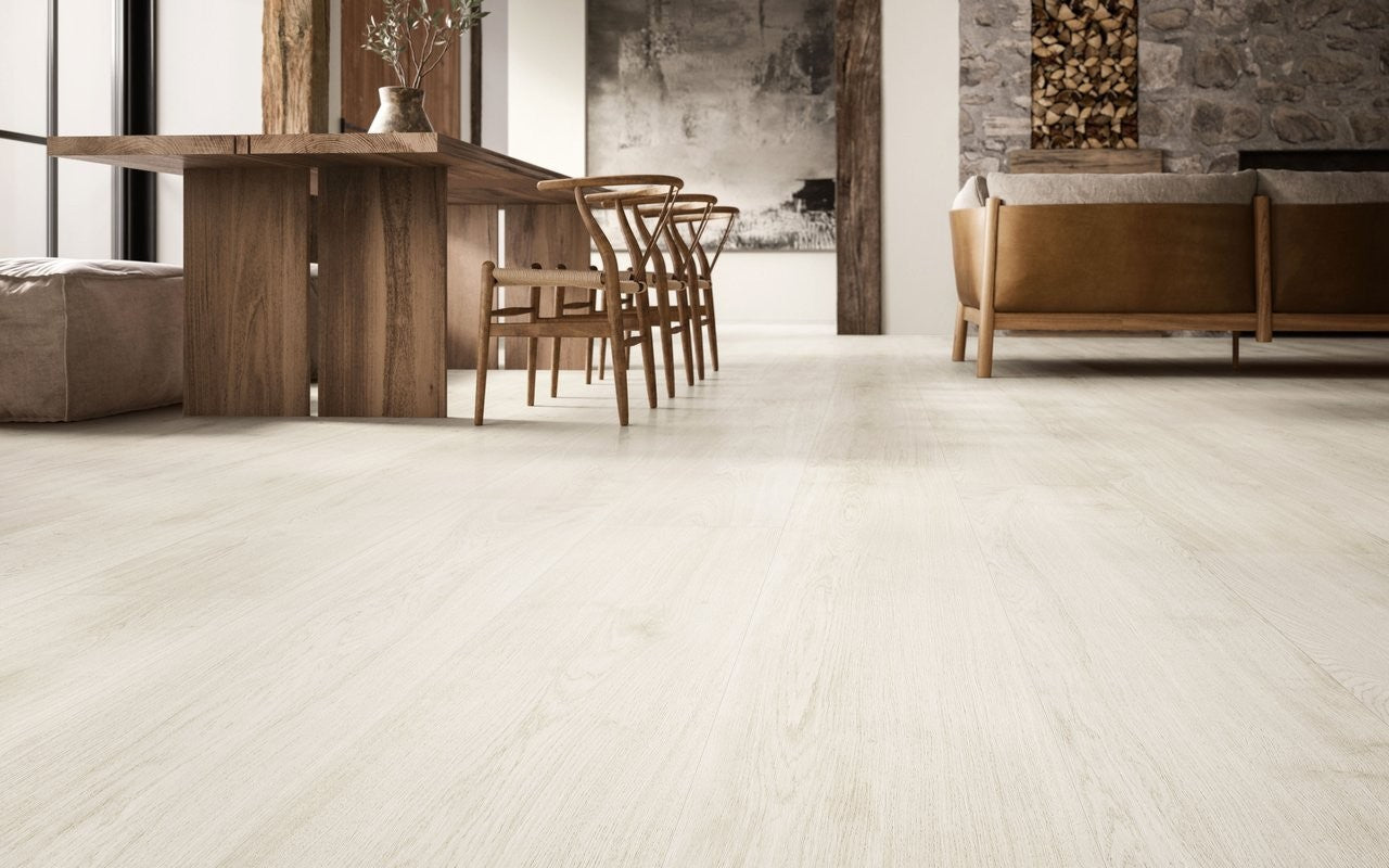 Pavimento 20x120 effetto parquet Di Pino In Gres in gres porcellanato e ceramica, superficie e texture ravvicinata del gres