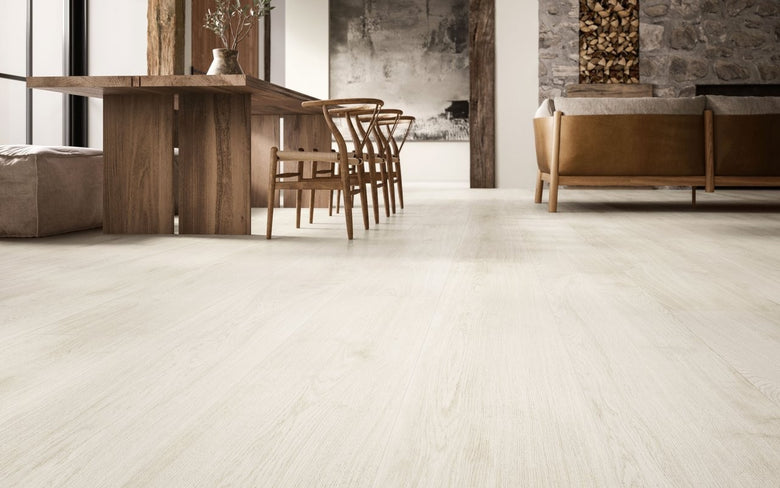 Pavimento 20x120 effetto parquet Di Pino In Gres in gres porcellanato e ceramica, superficie e texture ravvicinata del gres