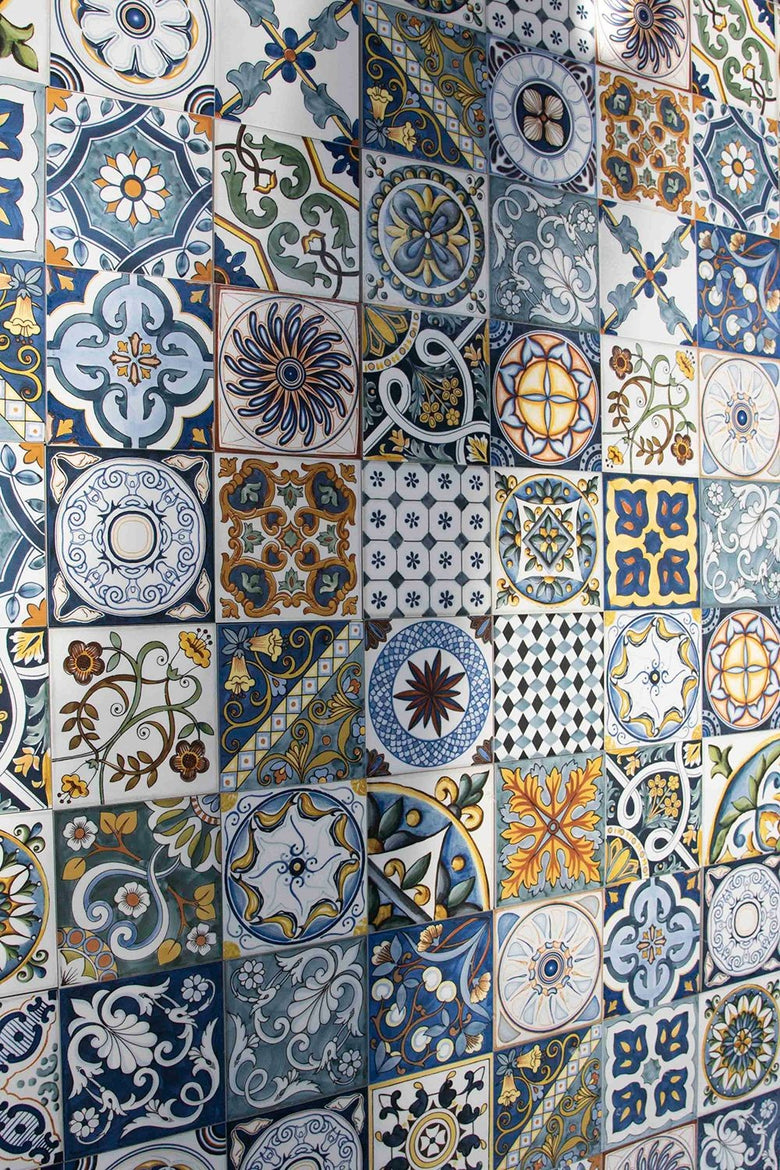 Pavimento Rivestimento 20x20 decoro Sole mix Mat Ceramica posata in ambiente arredato, dettaglio della venatura