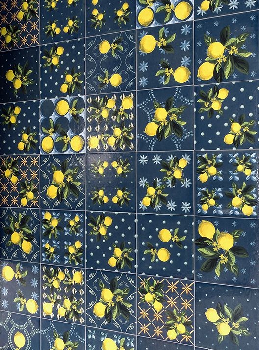 Pavimento rivestimento 20x20 blu mix Lucido Ceramica Sant, superficie e texture ravvicinata del gres