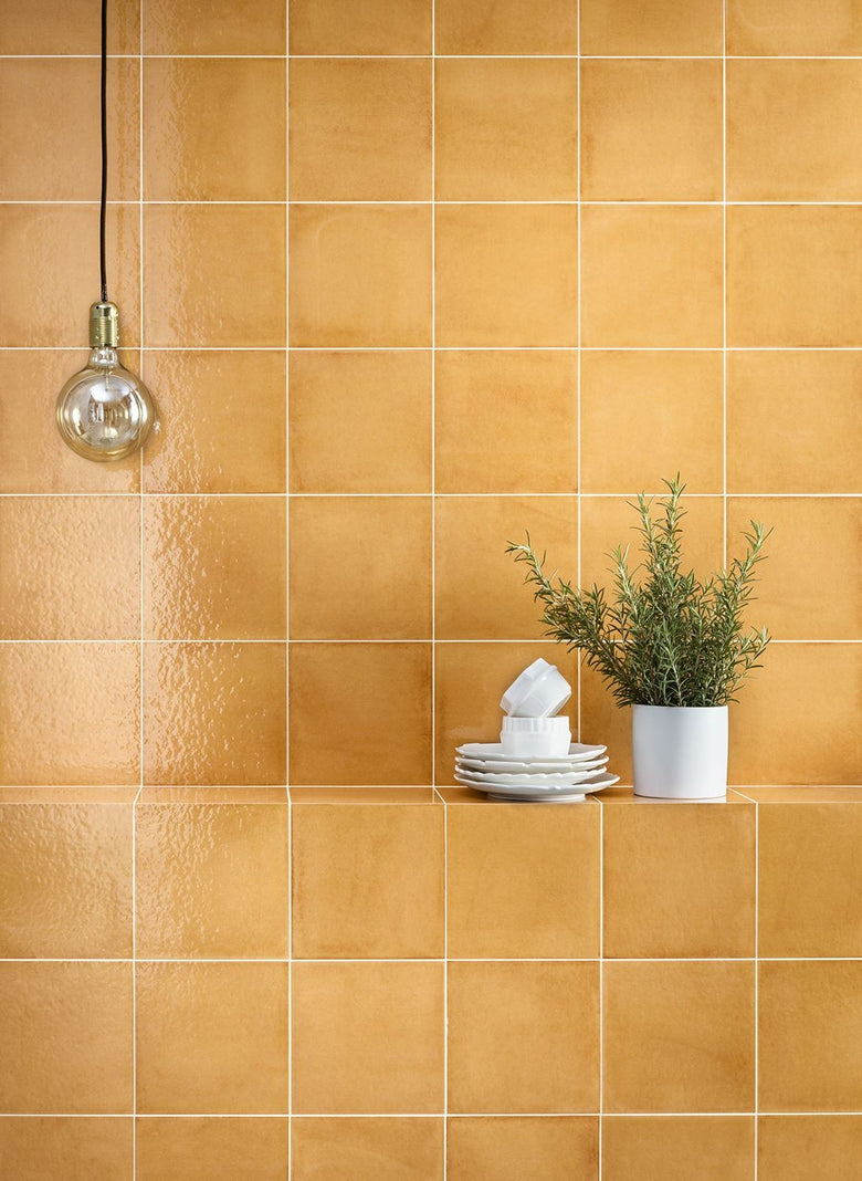 Rivestimento 20x20 Arancione Lucido Ceramica Sant Agostino, superficie e texture ravvicinata del gres