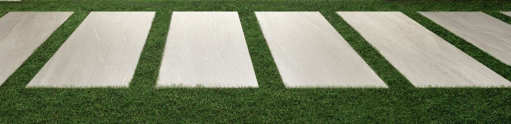Pavimento 604x906 mm effetto pietra Antislip 2.0 In Gres in ambientazione completa, vista d'insieme della stanza