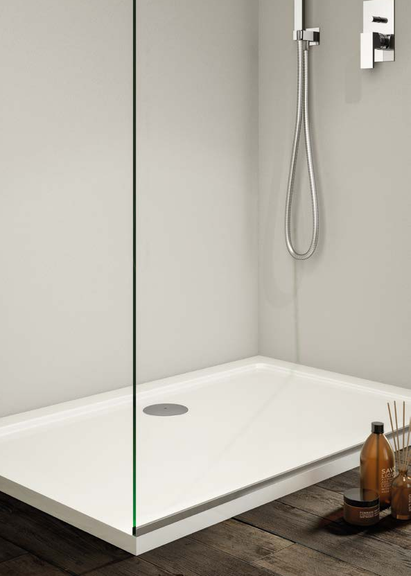 Piatto Doccia 120x70 rettangolare H 3,5 In Solilux Resina e ambientato in box doccia con pareti in vetro - Rubinetterie...