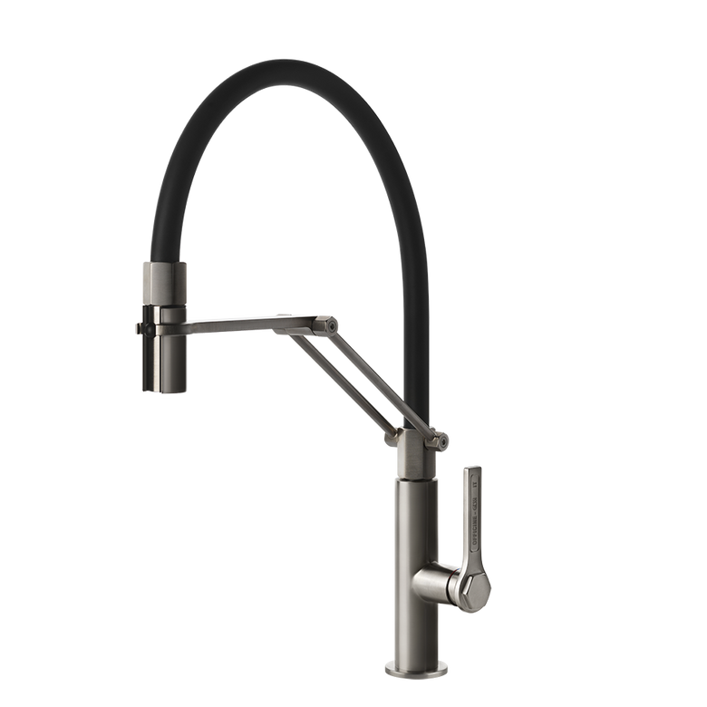 Miscelatore Cucina Semi Pro Canna Girevole E Doccetta installato su lavello, vista della bocca e della leva