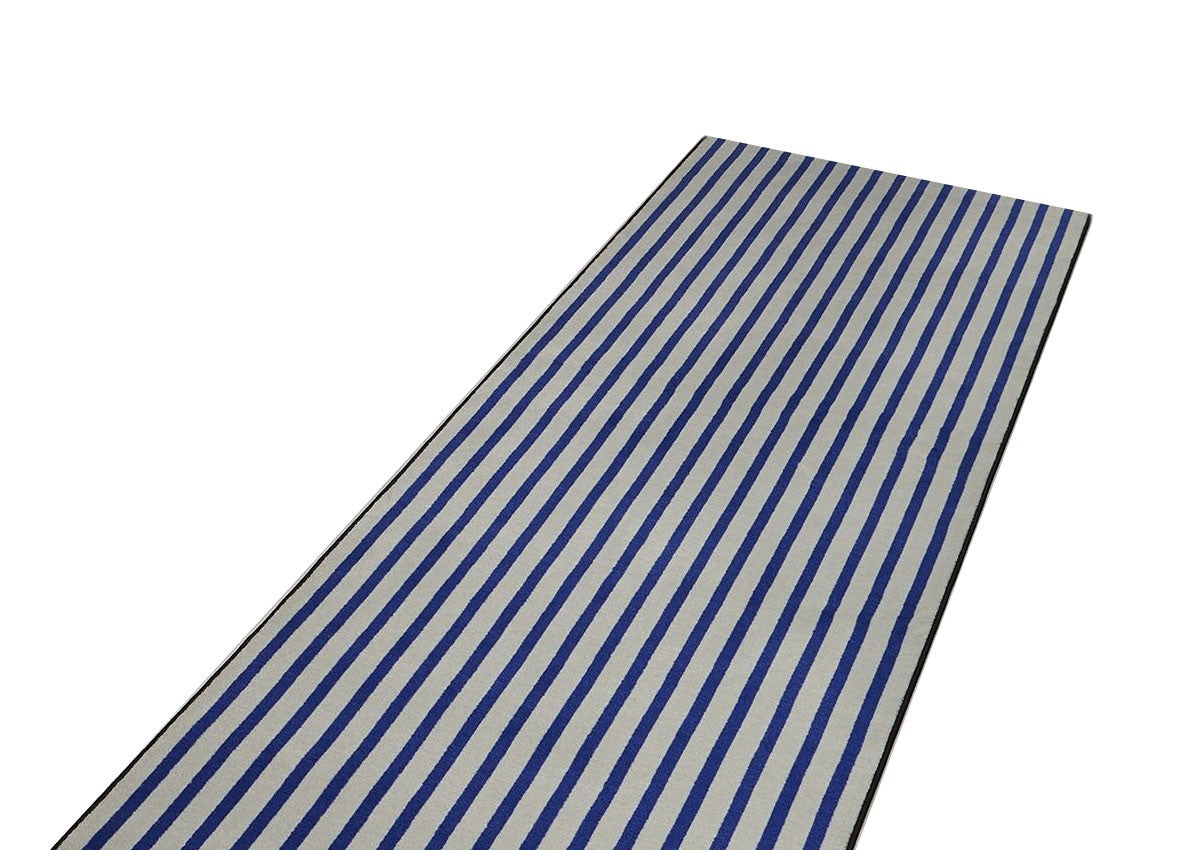 Antonio Lupi Geometrie Volanti Tappeto 100x400 In Velluto BLU, vista laterale della struttura e del profilo - Antonio...