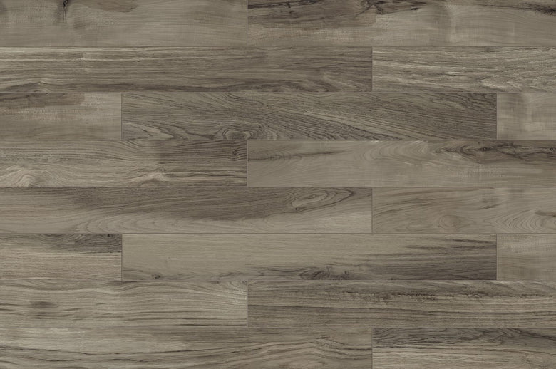 Cerim Hi Wood Pavimento Rivestimento 20x120 Cm 10mm in gres porcellanato e rettificato, superficie e texture ravvicinata...