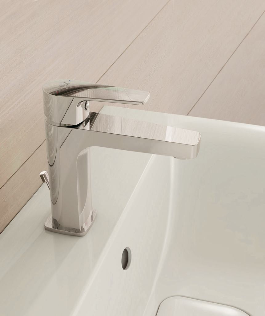 Ideal Standard Cerafine D H105 gruppo Lavabo Con Piletta Cromo, vista frontale su sfondo bianco