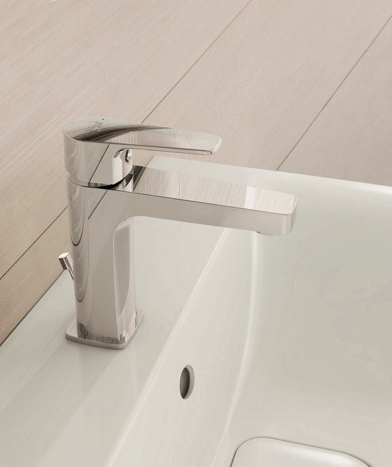 Ideal Standard Cerafine D H105 gruppo Lavabo Con Piletta Cromo, vista frontale su sfondo bianco