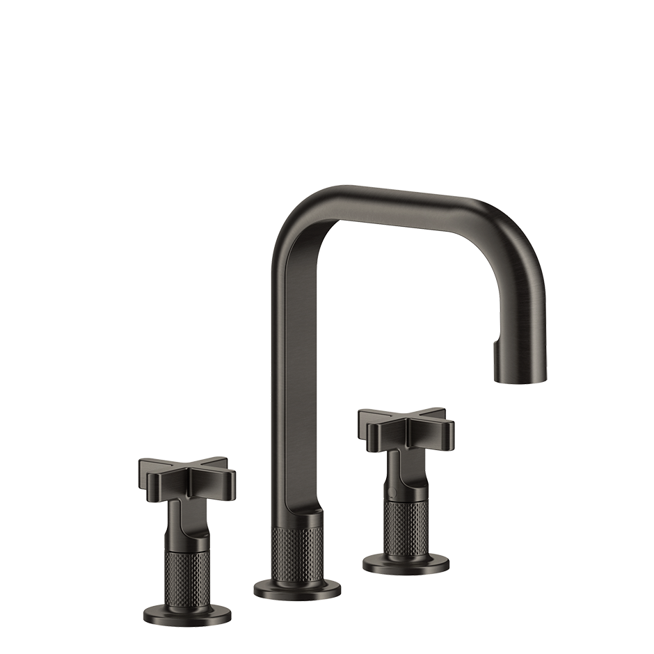 Gessi Inciso Gruppo Lavabo medio 3 Fori con scarico matte ambientato su piano bagno con accessori