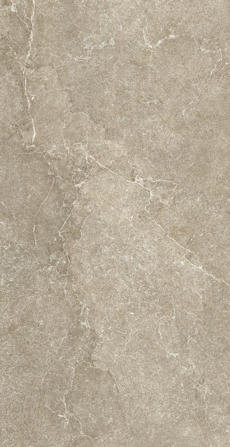 Cotto D'Este Lithos Pavimento Rivestimento 60x120 Cm 14 Mm Desert Lt posata in ambiente arredato, dettaglio della...