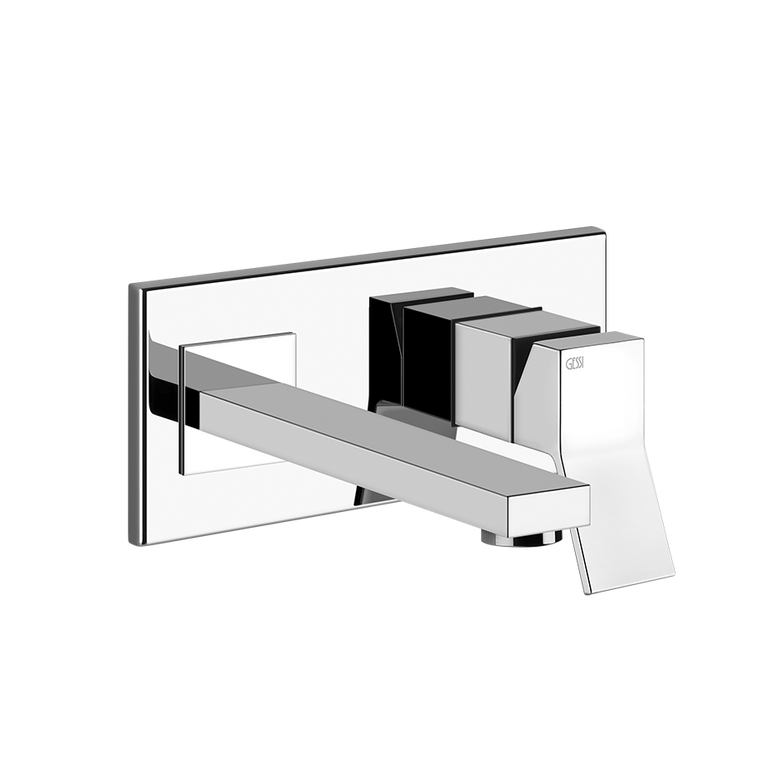 Gessi Rettangolo Parte esterna miscelatore a parete bocca ambientato su piano bagno con accessori
