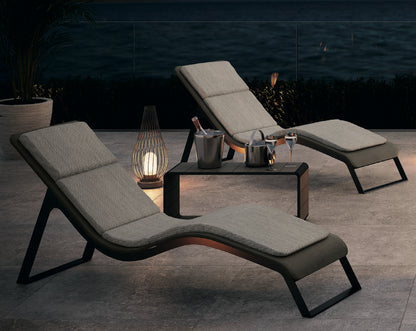 Novellini divina chaise longue lettino sdraio da esterno in legno di betulla con materassino imbottito oxid wood/warm brown