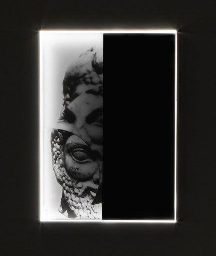Antonio lupi Collage353w specchio 54x75 illuminato con spenta, dettaglio del corpo lampada e dei materiali - Antonio Lupi...