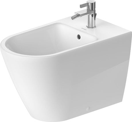 Bidet a Pavimento Monoforo in Ceramica Bianco D-Neo Duravit ambientato su piano bagno con accessori