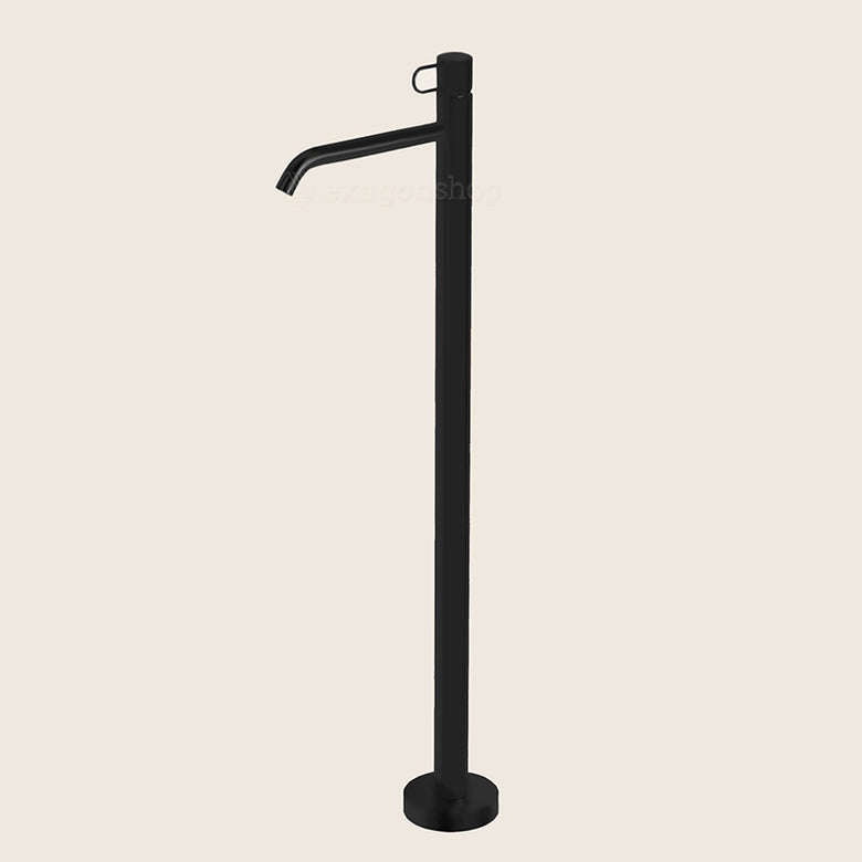 Paffoni Joker Jk031 Miscelatore Lavabo freestanding Senza in opaco ambientato su piano bagno con accessori