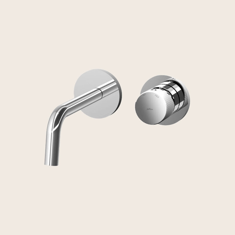 Paffoni Jo JO007CR70 Miscelatore Lavabo Ad Incasso Bocca ambientato su piano bagno con accessori