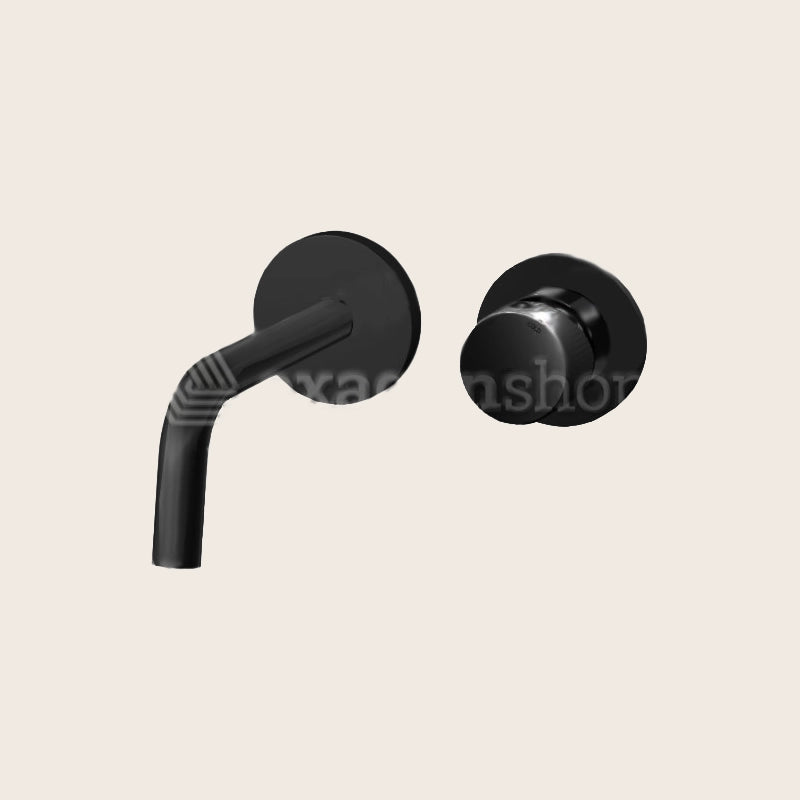 Paffoni Jo Jo007no70 Miscelatore Lavabo Ad Incasso Nero in opaco ambientato su piano bagno con accessori