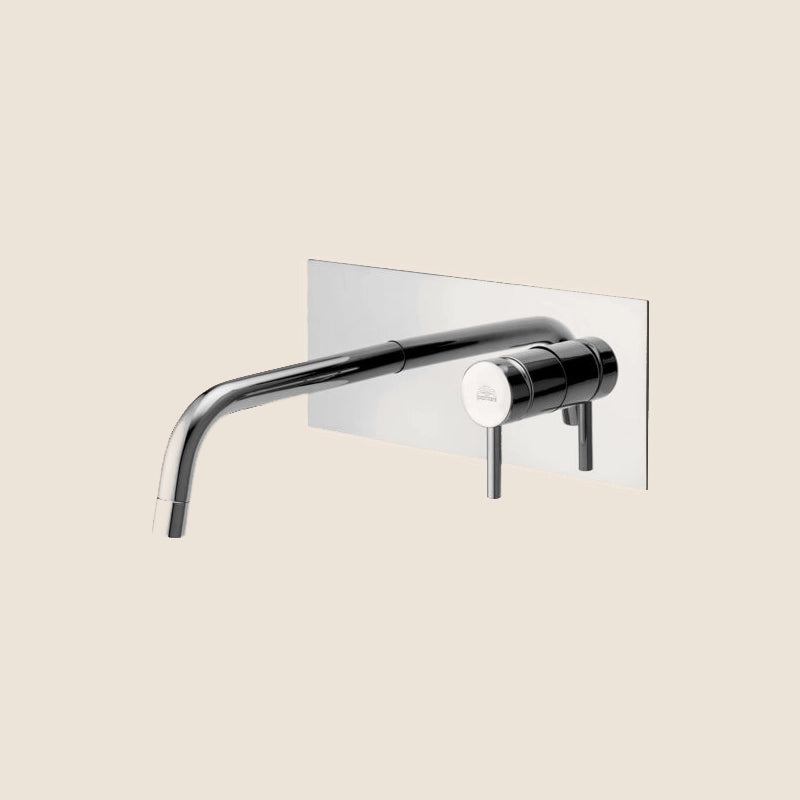 Paffoni Light Lig105cr Miscelatore lavabo Incasso 2 Fori in lucido ambientato su piano bagno con accessori
