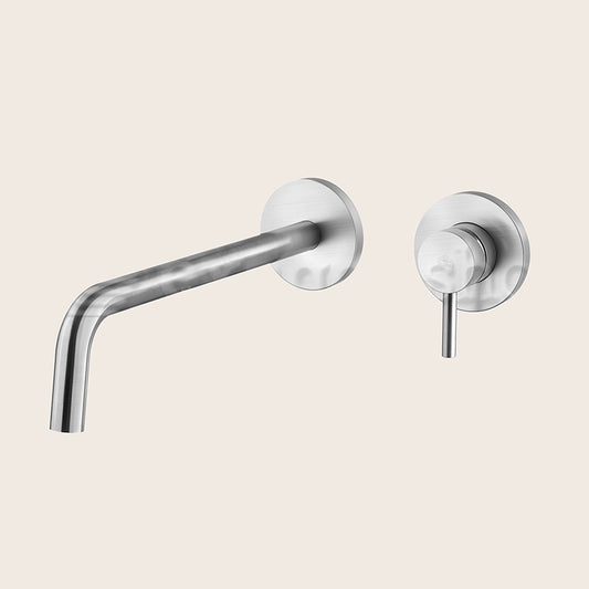 Paffoni Light Lig105st70 Miscelatore lavabo Incasso 2 Fori ambientato su piano bagno con accessori
