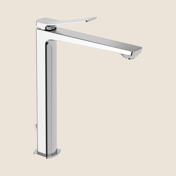 Paffoni Tilt Ti085cr Miscelatore Lavabo alto per ciotola ambientato su piano bagno con accessori