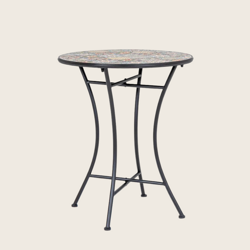 Andrea Bizzotto Naxos Tavolino Decoro Ceramica da Esterno Multicolore ambientato in spazio living con arredi coordinati