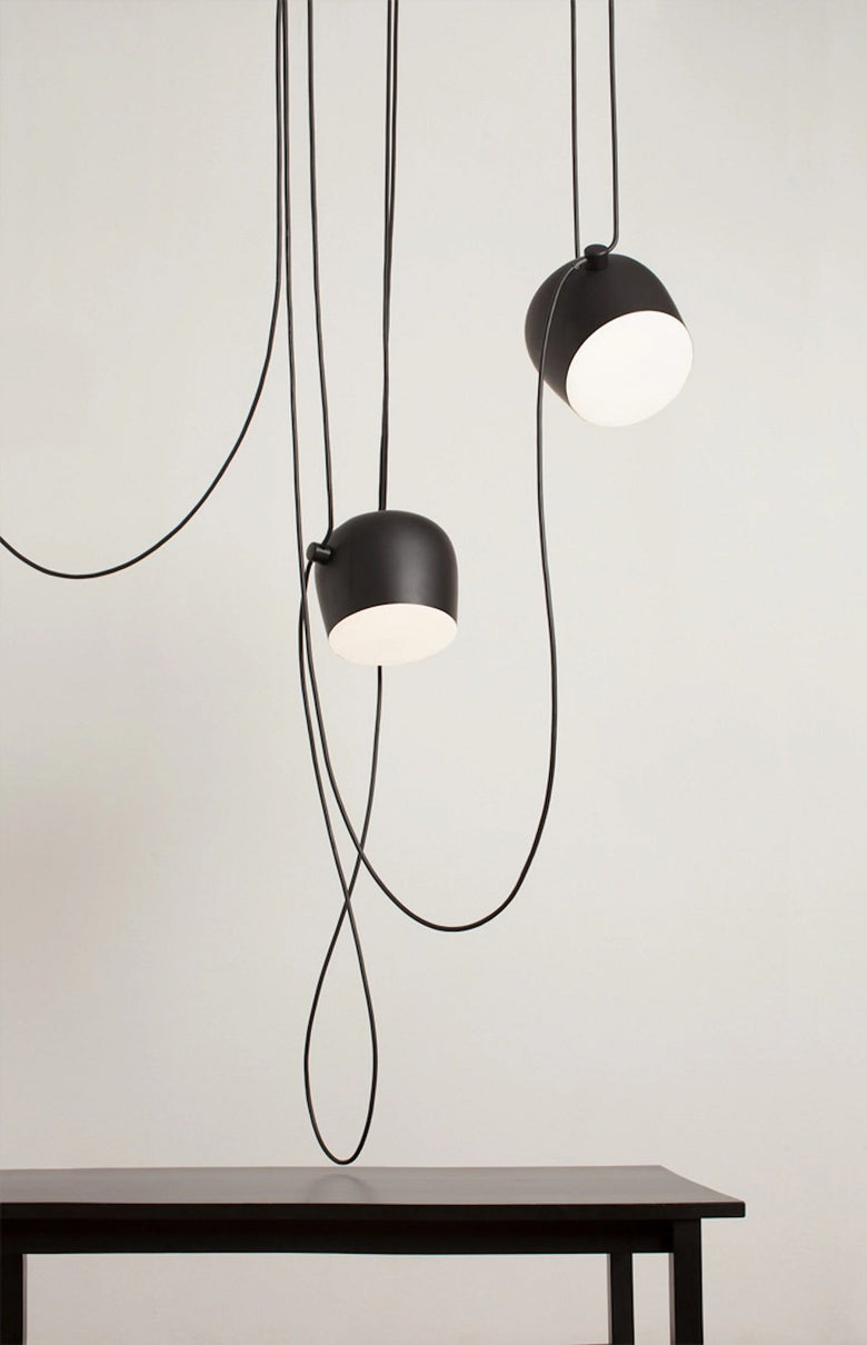 Flos Aim Small Lampada a sospensione Ivy Anodized spenta, dettaglio del corpo lampada e dei materiali
