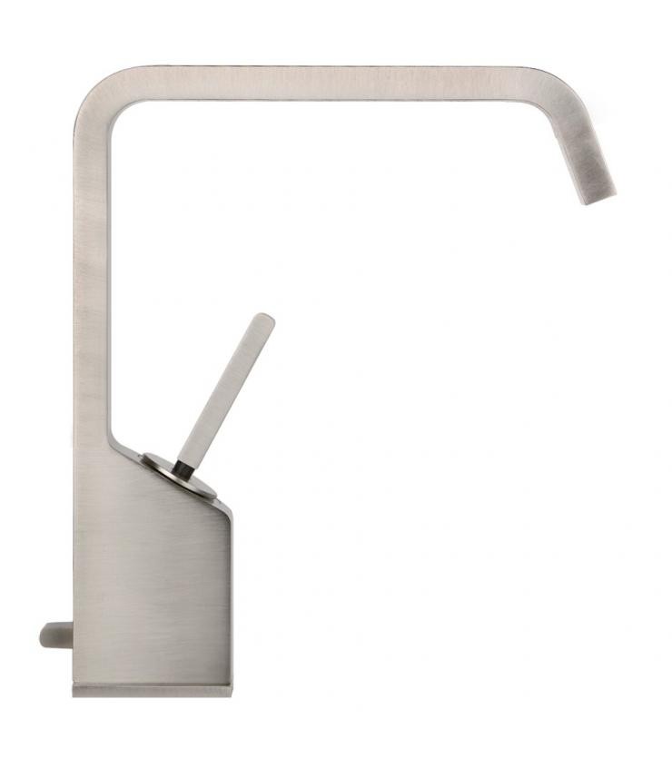 Rettangolo Xl Gessi Miscelatore Lavabo con leva joystick e ambientato su piano bagno con accessori