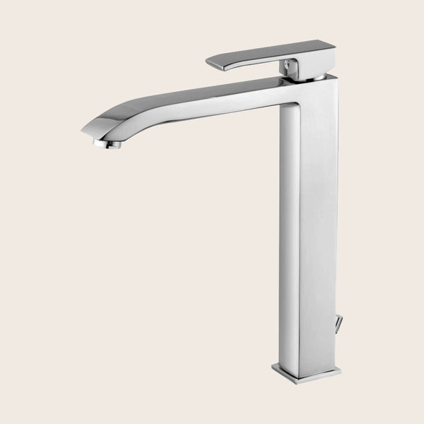 Paffoni Level Les081 Miscelatore Lavabo alto Prolungato ambientato su piano bagno con accessori