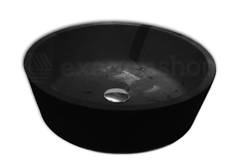 Antonio Lupi Pila11 Lavabo 50x15 tondo soprapiano Nero ambientato su piano bagno con accessori - Antonio Lupi Design
