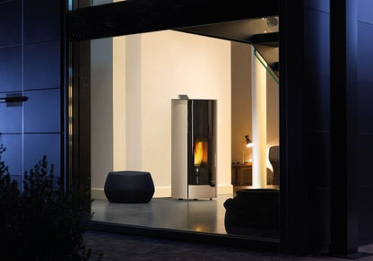 Palazzetti Nina 8 Stufa A Pellet Ecofire ad Aria con porta in vetro stondata acciaio bianco