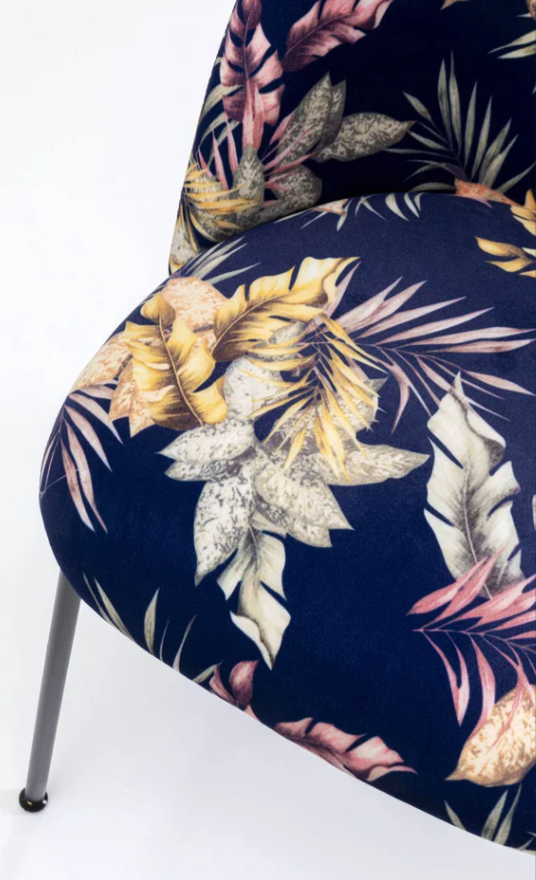 Cecil Flower sedia da arredo con gambe in acciaio nero e tessuto motivo floreale blu notte