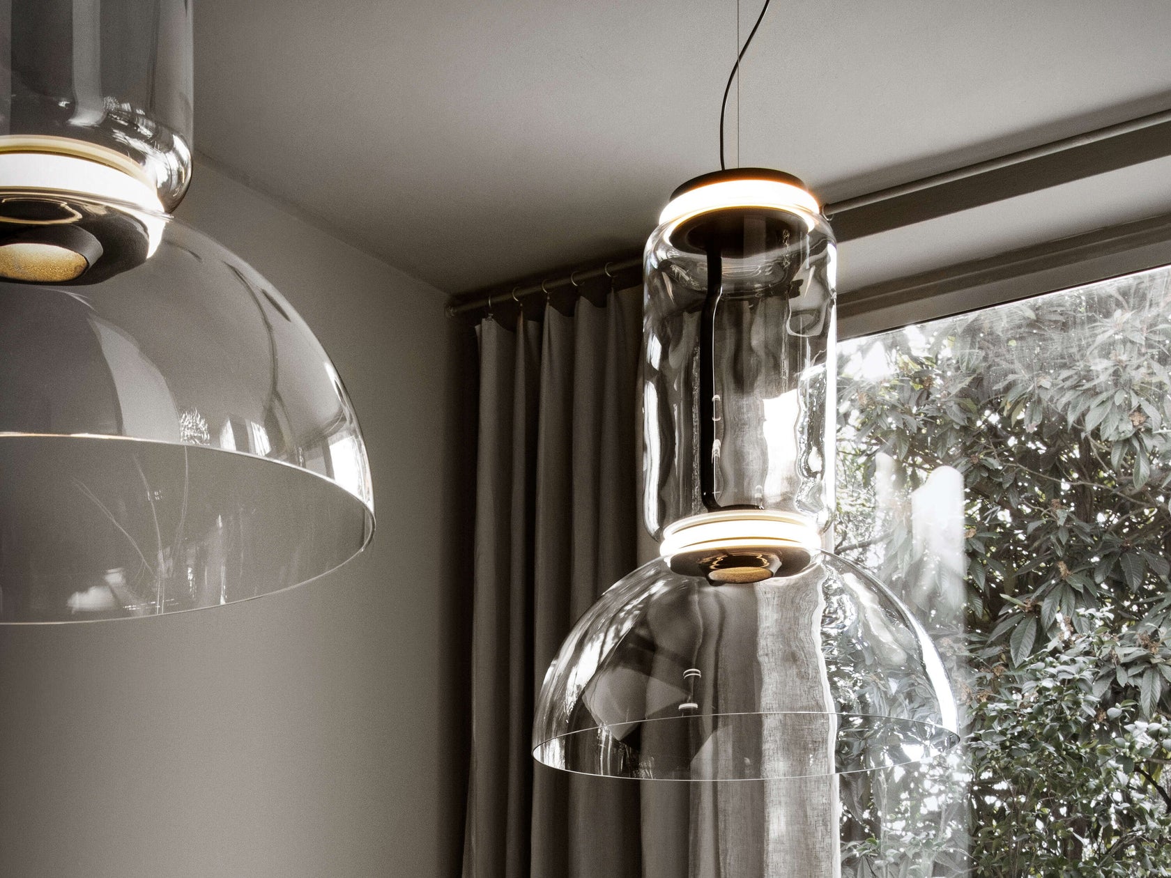 FLOS Noctambule Suspension 1 Lampada a sospensione Low Trasparente spenta, dettaglio del corpo lampada e dei materiali